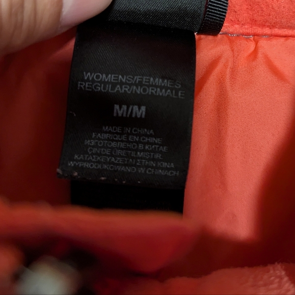 The North face zip up jacket Size M Women's - Picture 3 of 4